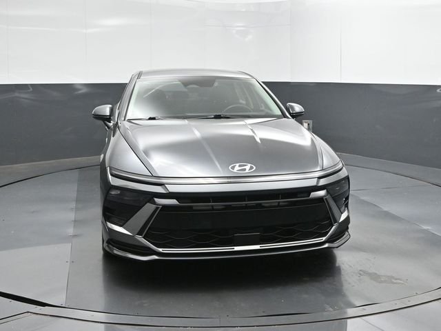 Used 2024 Gray Hyundai SEL image 15