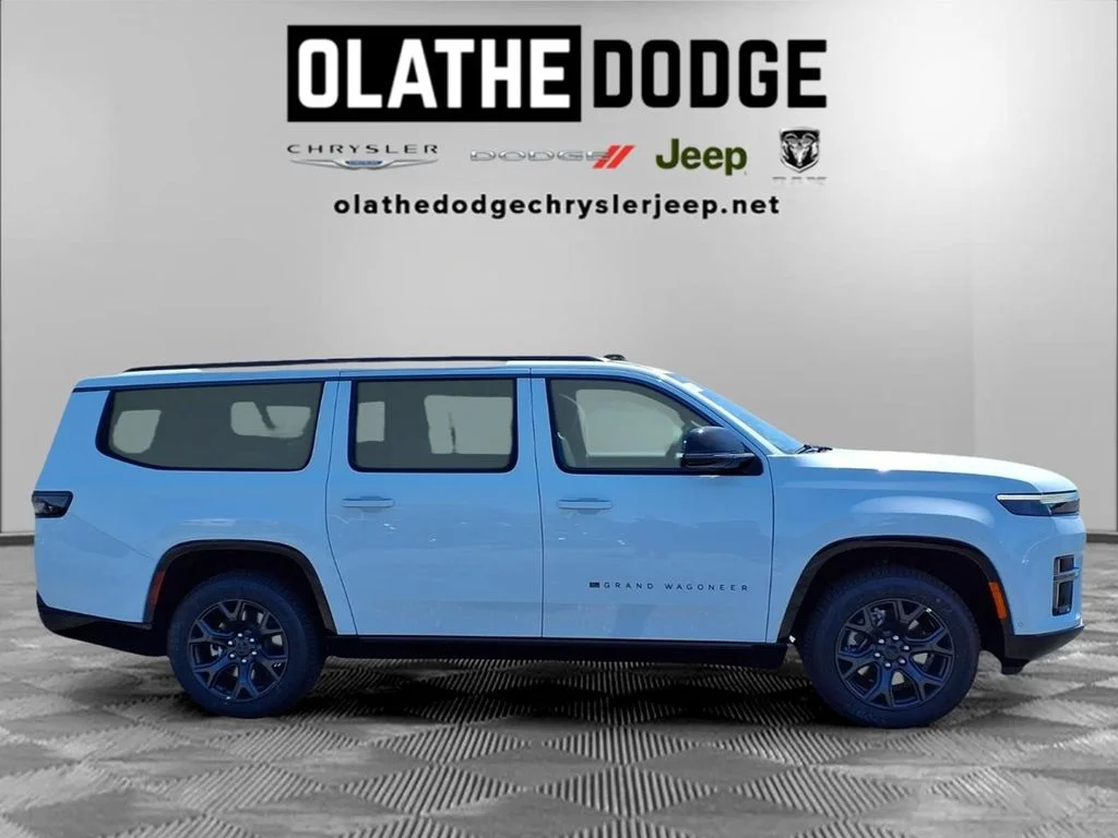 New 2026 Bright White Clearcoat Jeep Limited Altitude image 32