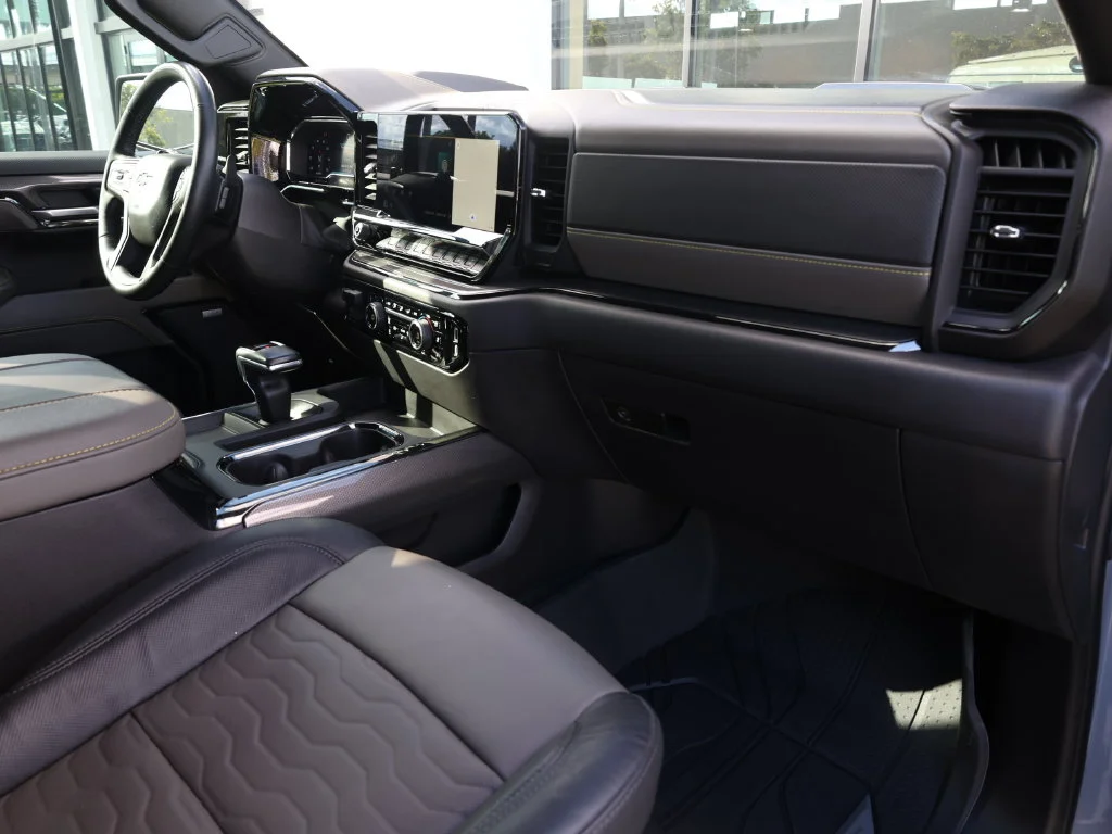 Used 2024 Gray Chevrolet ZR2 image 20