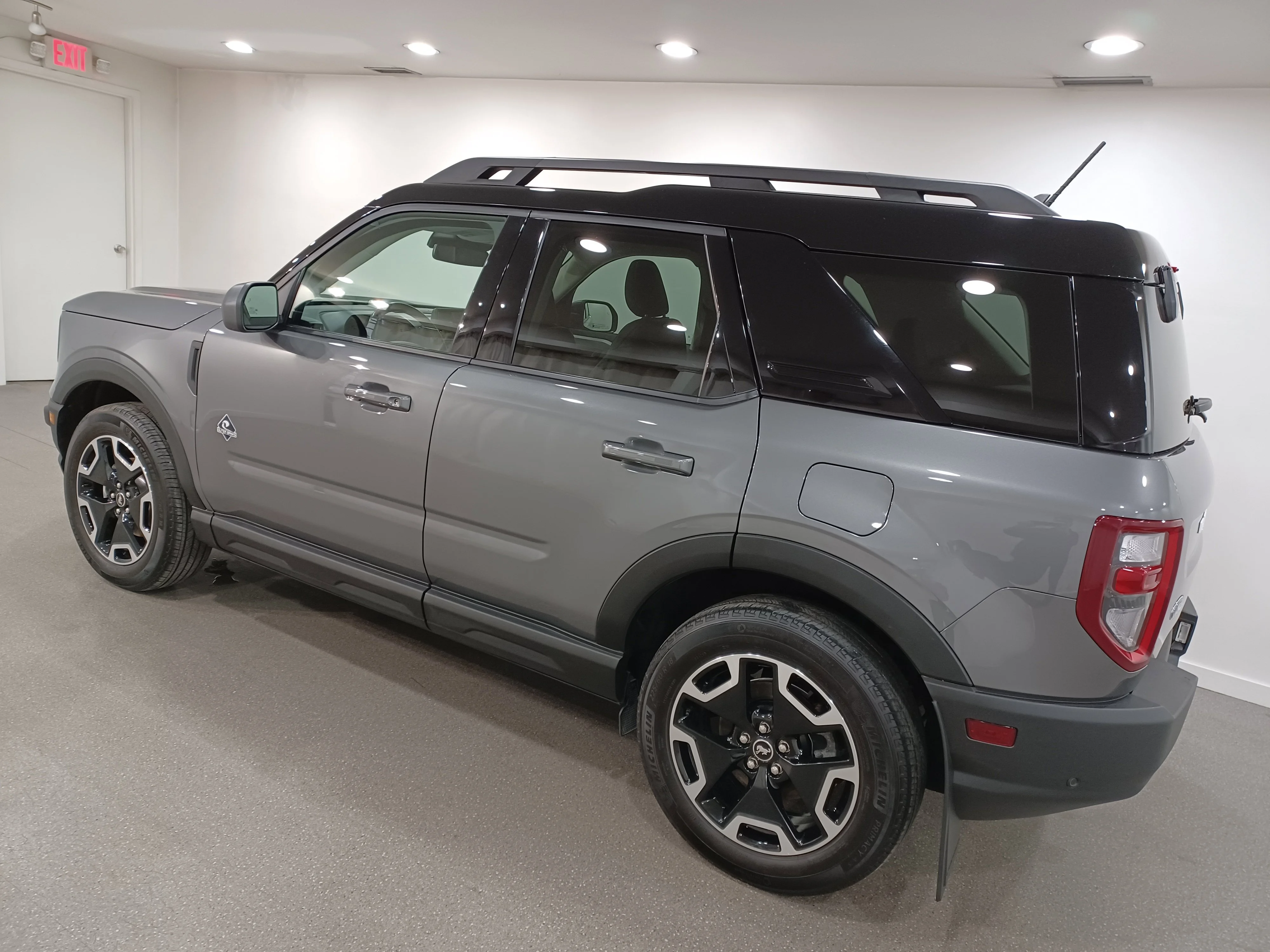 Certified Used 2023 Carbonized Gray Metallic Ford Outer Banks 4x4*Adaptive Cruise | Remote Start | Htd Leather | Sunroof | Htd Wheel | Lane Keeping image 7