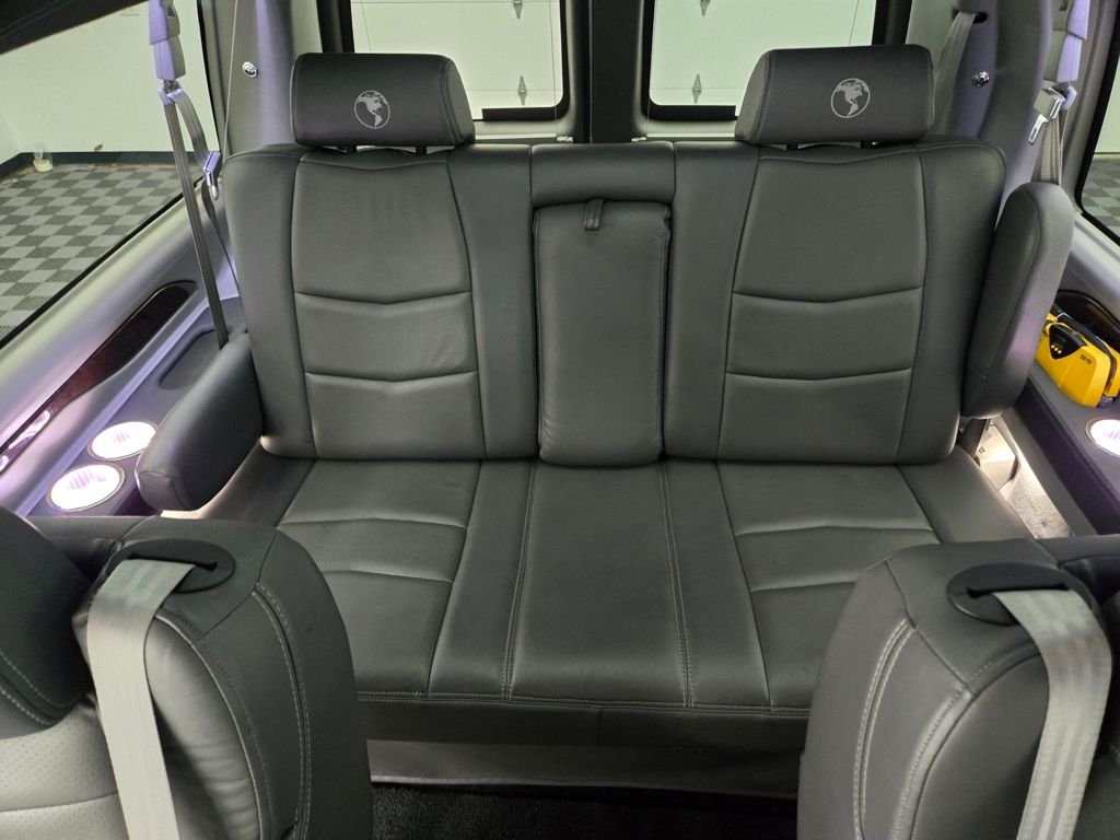 Used 2021 White Fade Chevrolet Explorer Limited SE image 35