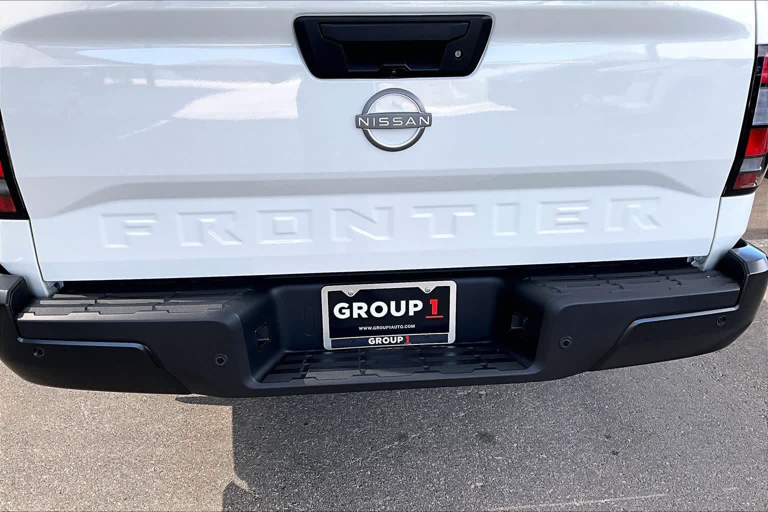 New 2026 Glacier White Nissan S image 8