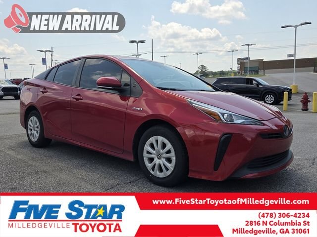 Used 2020 Red Toyota L image 1