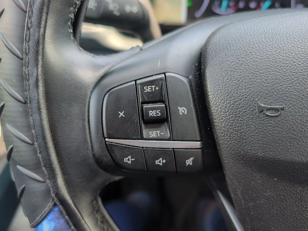 Used 2023 Gray Ford XLT image 8