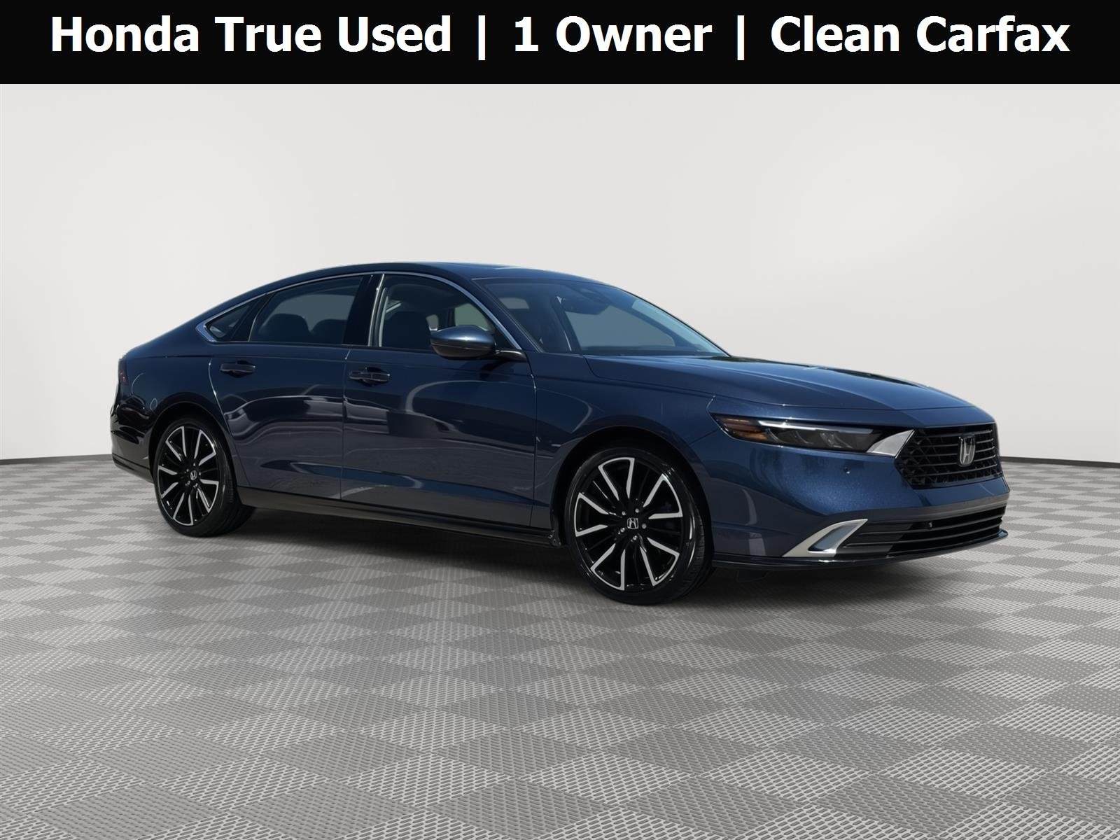 Used 2023 Canyon River Blue Metallic Honda Touring image 1