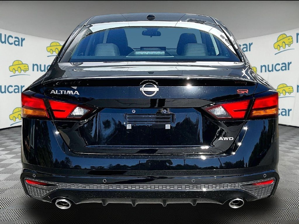 New 2026 Black Nissan 2.5 SR image 4