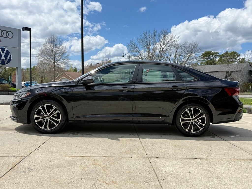 New 2026 Black Volkswagen 1.5T Sport image 6