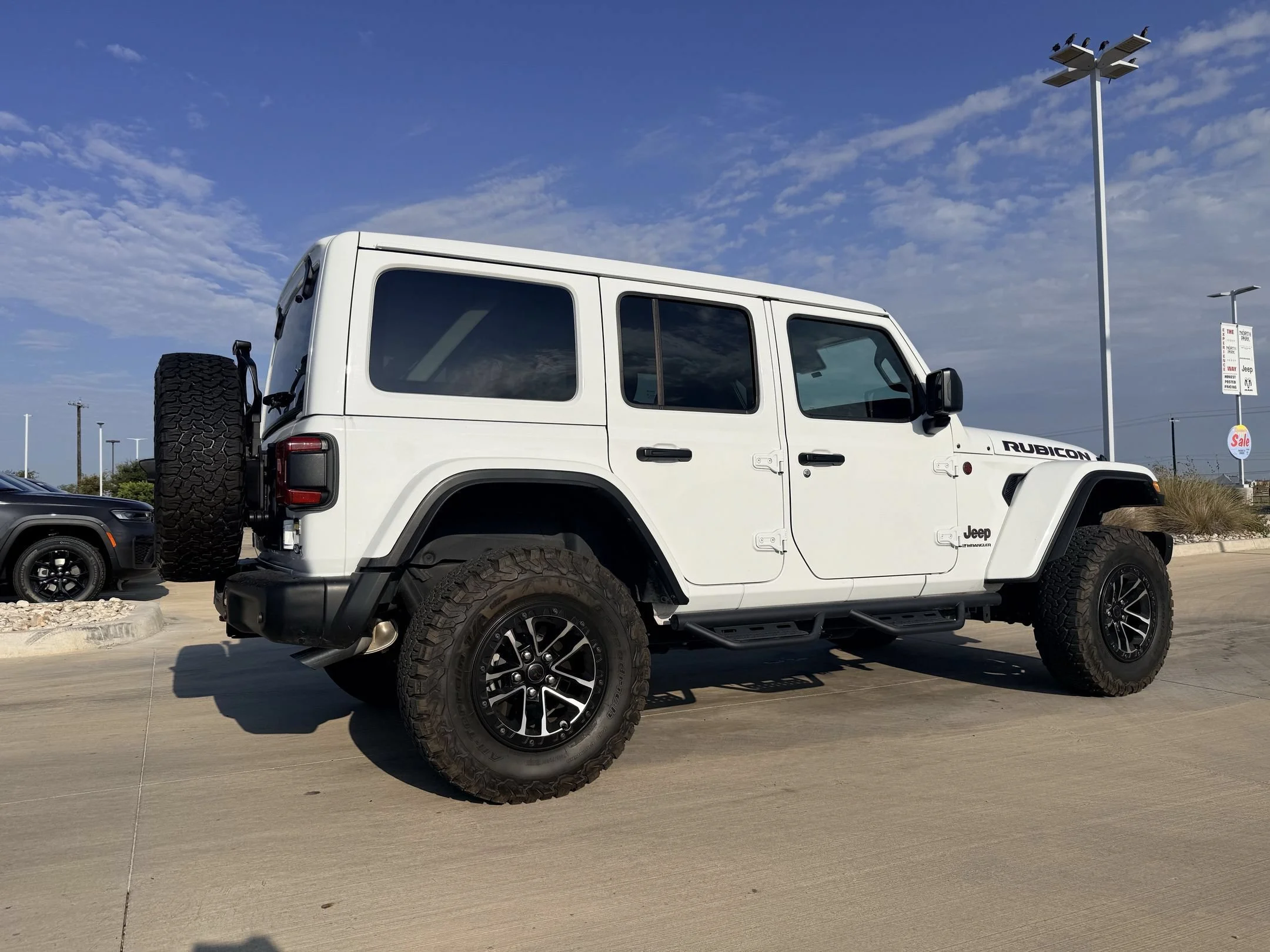 Used 2024 White Jeep Rubicon X image 4