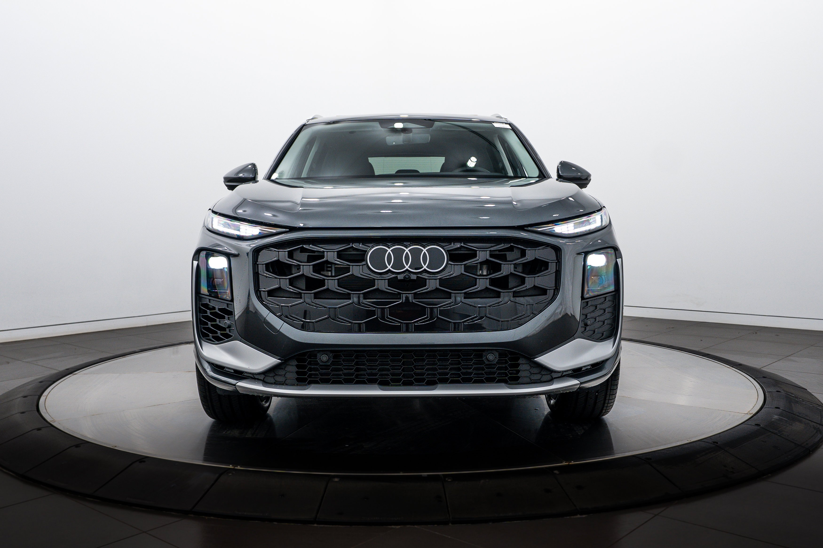 New 2026 Daytona Gray Audi S line image 24