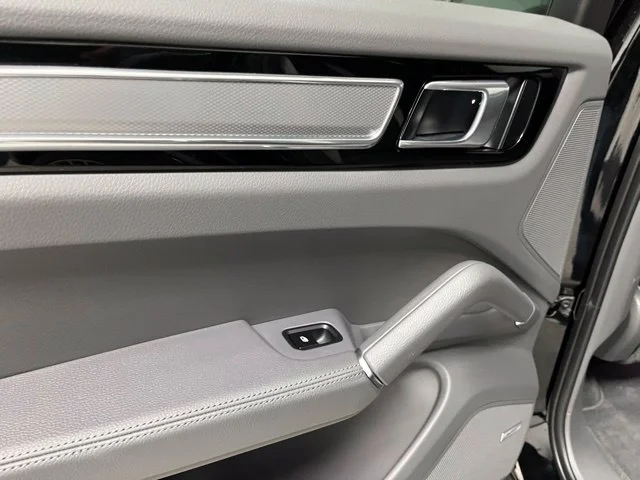 2022 Porsche Cayenne Platinum Edition - Photo 45