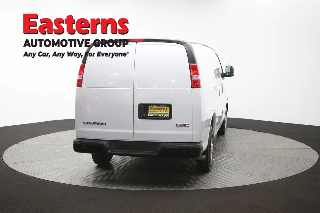 Used 2022 White GMC Work Van image 30