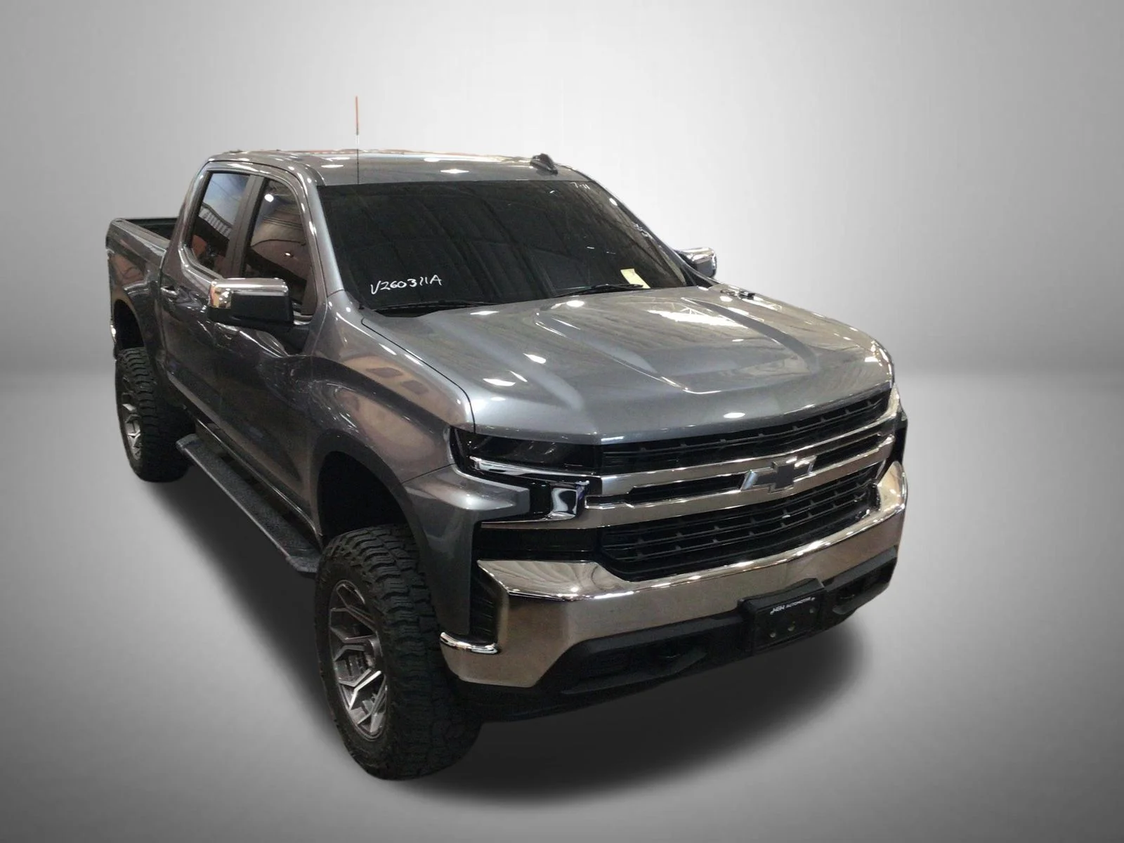 Used 2022 Gray Chevrolet LT image 3