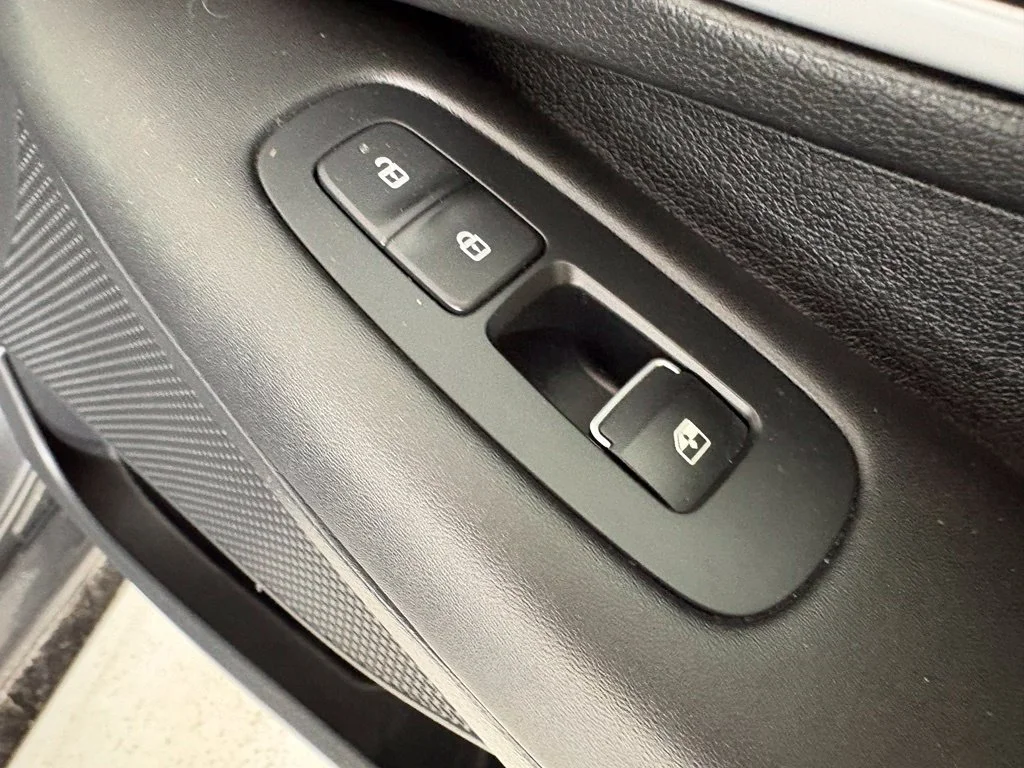 Used 2024 Gray Hyundai SEL image 13