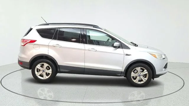 Used 2016 Silver Ford SE image 13