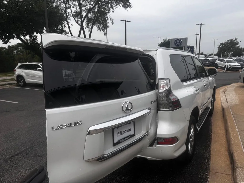 Used 2014 Starfire Pearl Lexus 460 image 19