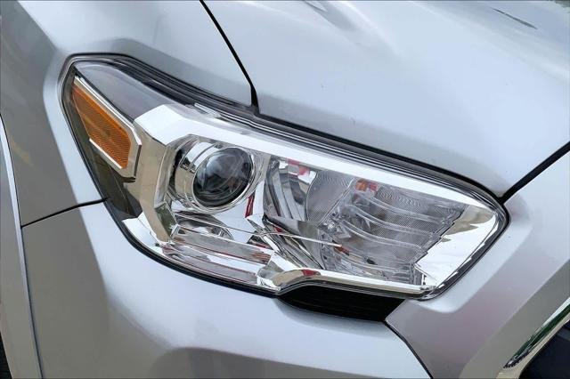 Certified Used 2022 CELESTIAL SILVER Toyota  image 26
