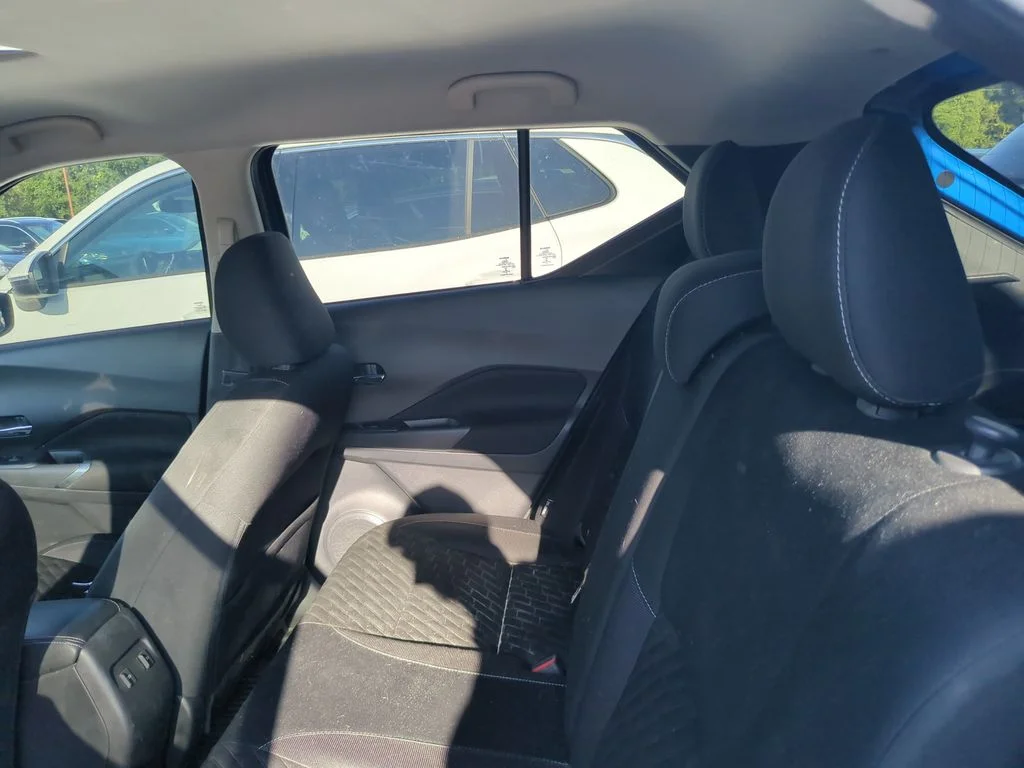Used 2023 Blue Nissan SV image 6