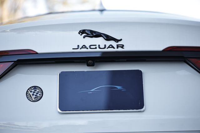 New 2024 Fuji White JAGUAR P300 R-DYNAMIC SE AWD image 12