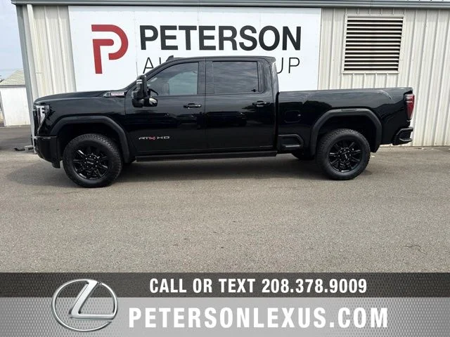 Used 2025  GMC AT4 Premium Plus image 7