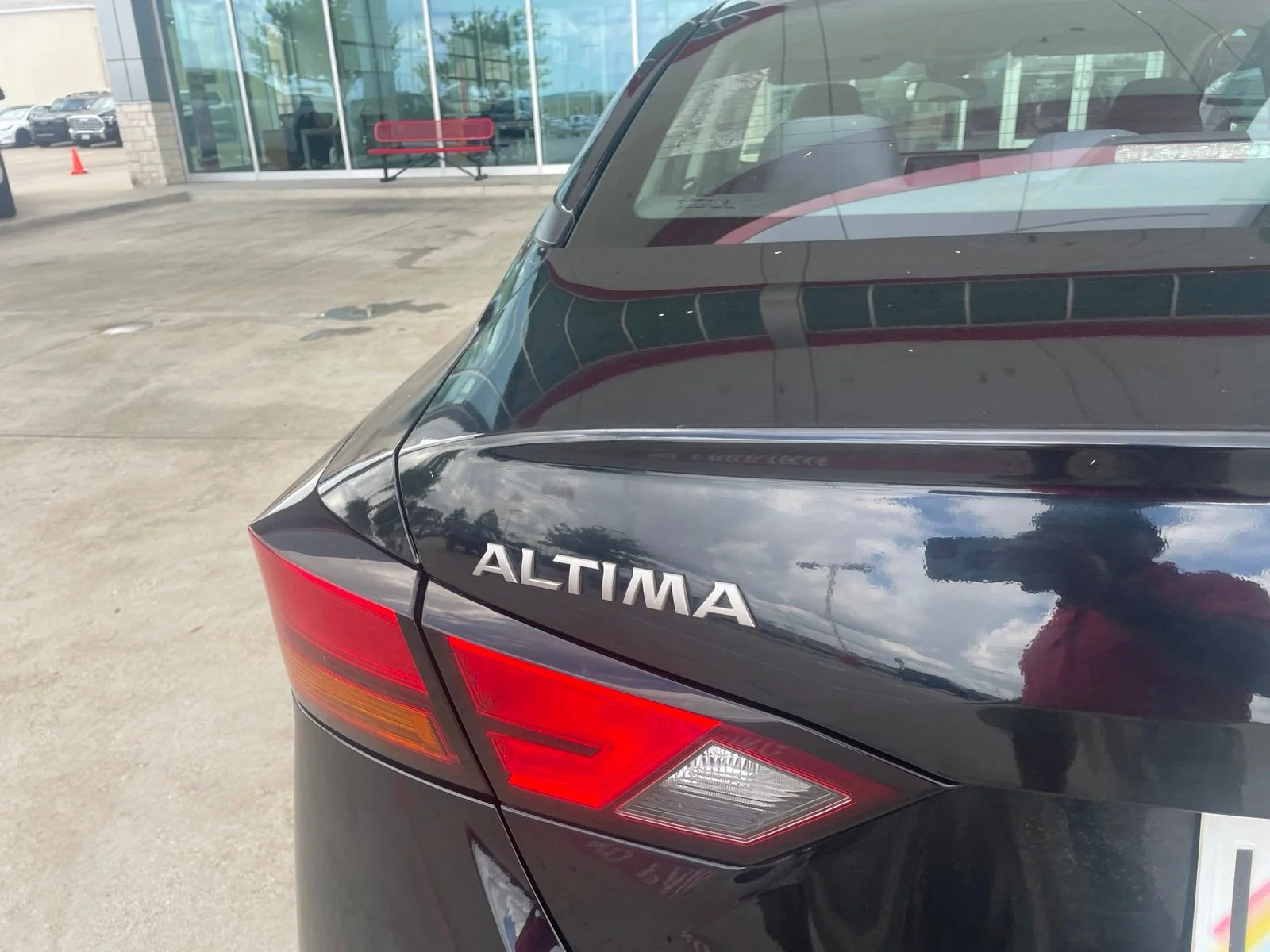Used 2023 Black Nissan 2.5 SV image 11