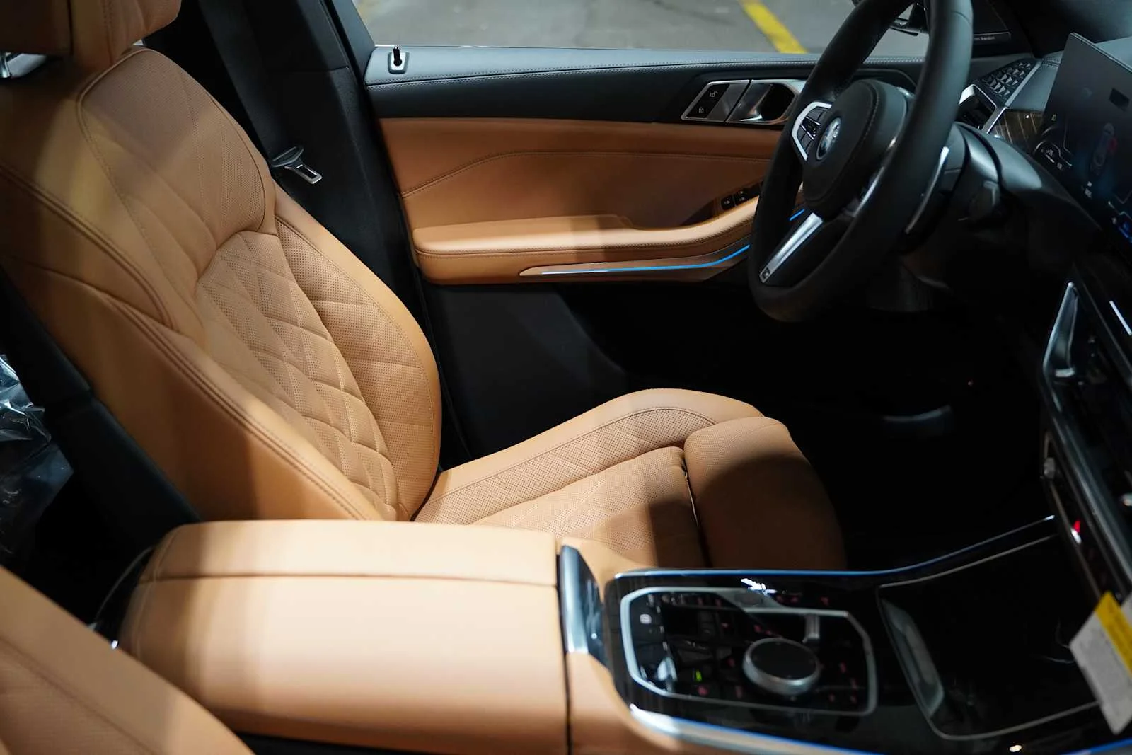 New 2026 Dravit Grey Metallic BMW xDrive50e image 9