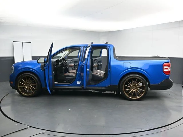 Used 2022 Blue Ford Lariat image 36