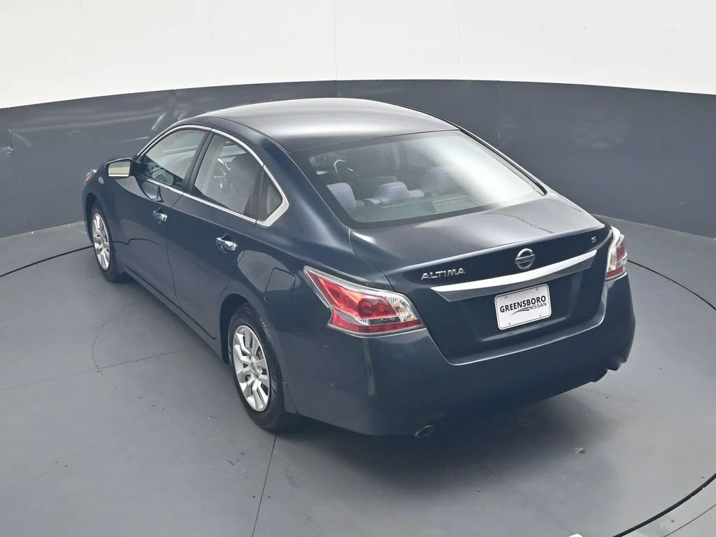 Used 2015 Storm Nissan 2.5 S image 23