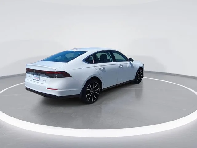 Used 2024  Honda Touring image 8