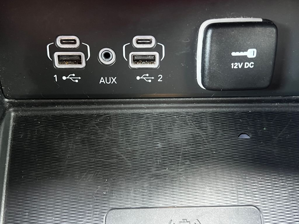 Used 2024 Silver Jeep Limited image 18