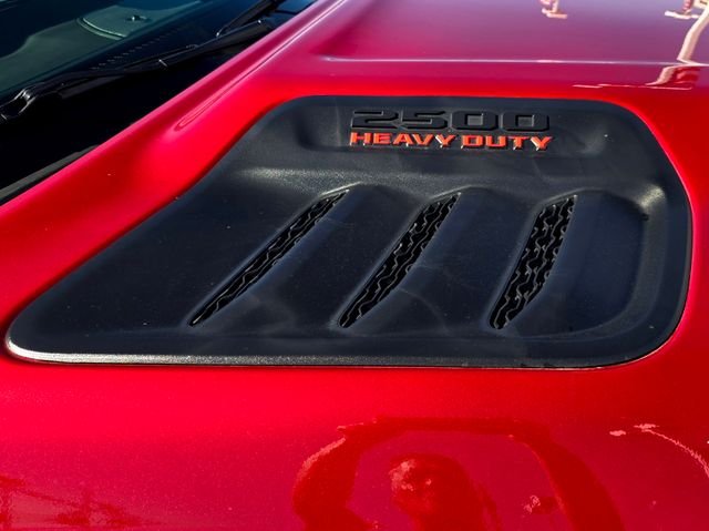 New 2026 Molten Red Pearl-Coat Exterior Paint RAM Laramie image 30
