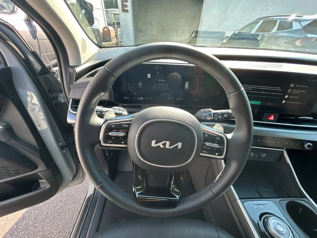 Used 2026  Kia  image 13