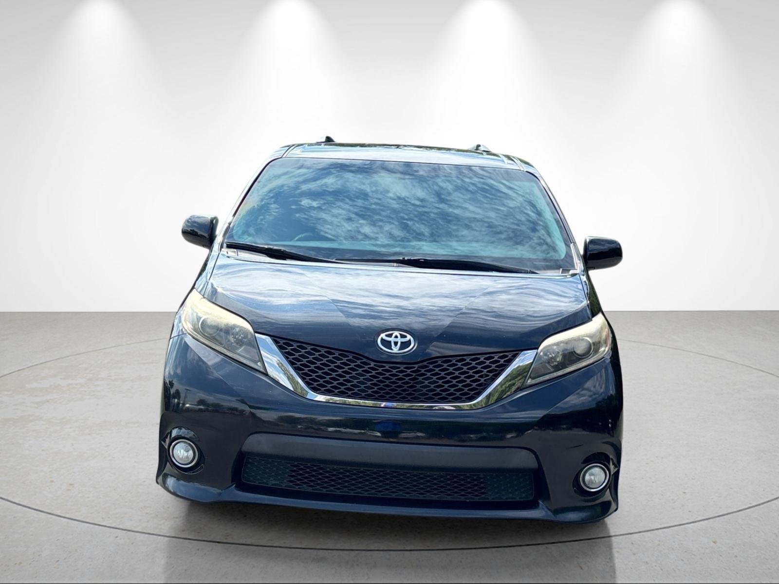 Used 2016 Midnight Black Metallic Toyota SE image 8