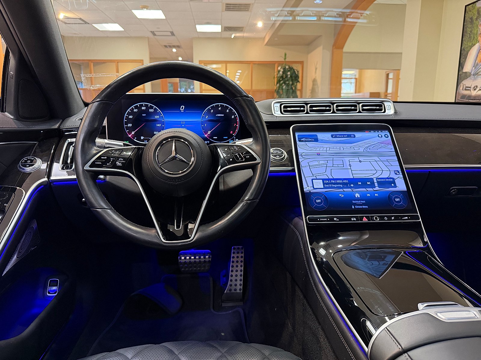 Certified Used 2023 Graphite Grey Mercedes-Benz 4MATIC® image 13
