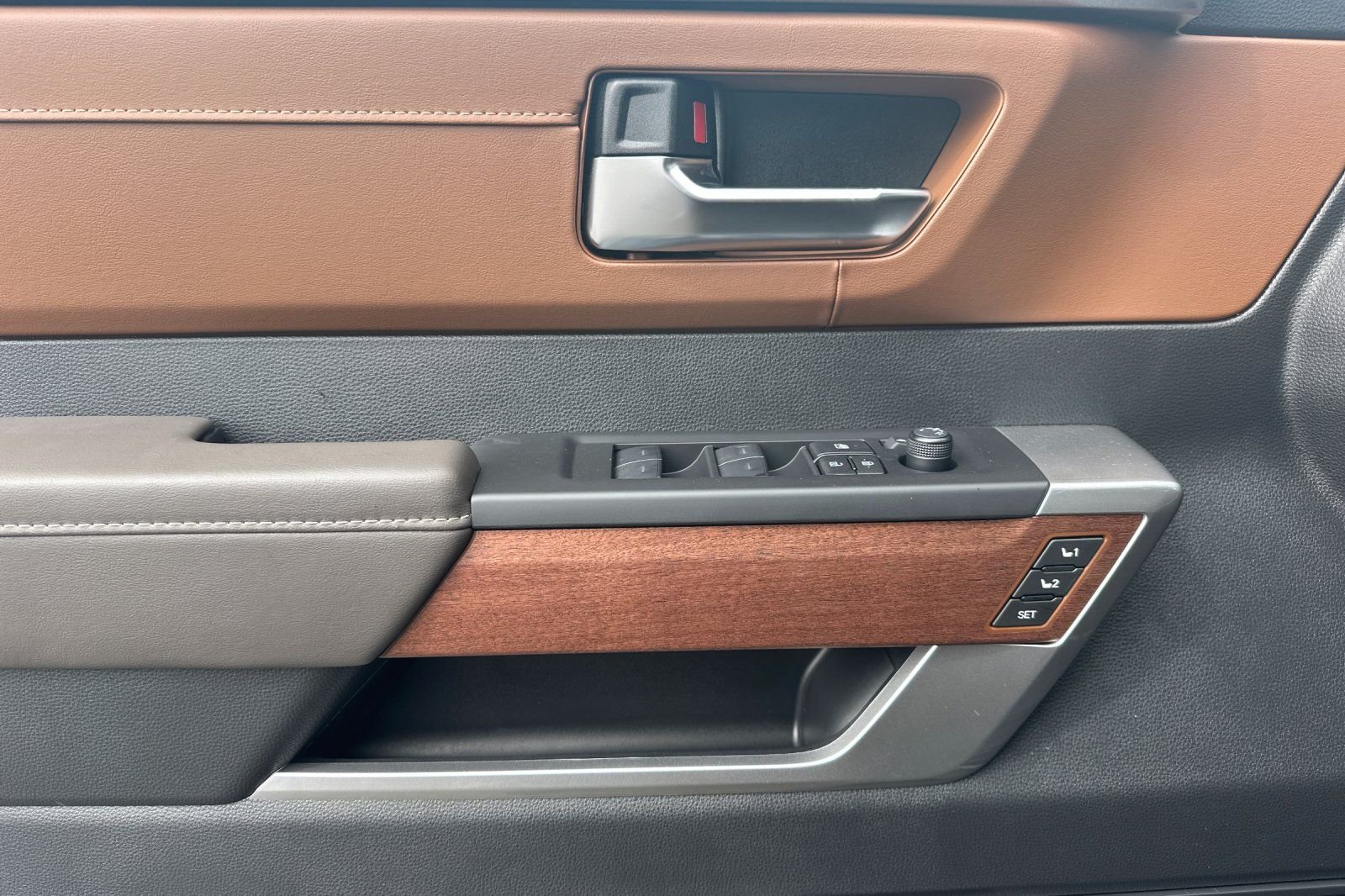 2025 Toyota Tundra 1794 Edition - Photo 11