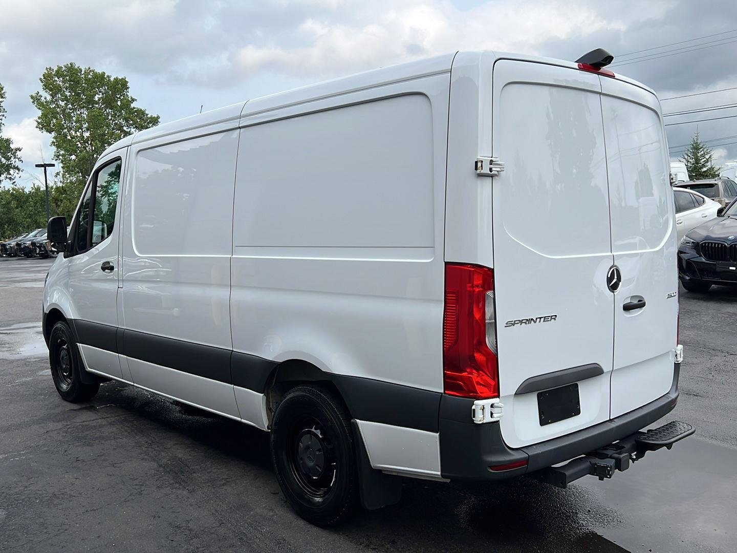 New 2025 Arctic+White Mercedes-Benz Cargo Van 144" Standard Roof 4cyl HO image 6