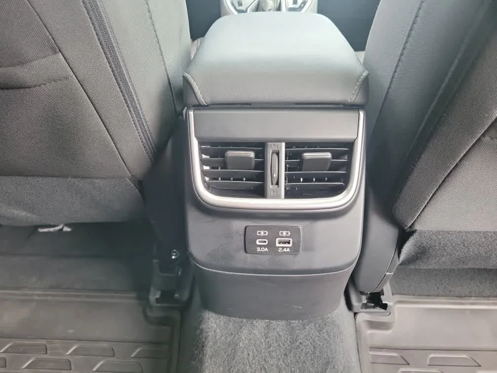 Used 2023 Ice Silver Metallic Subaru Premium image 30