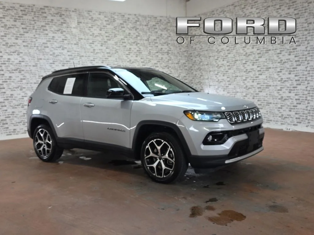 Used 2025 Silver Jeep Limited image 1