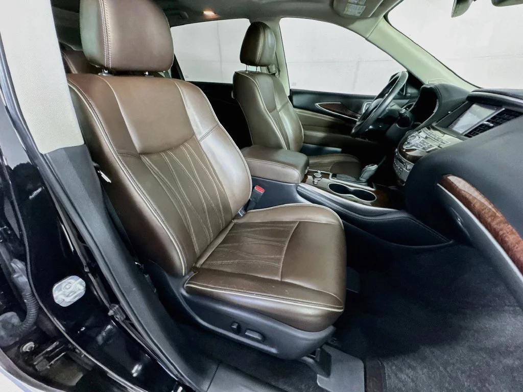 Used 2018 Black INFINITI  image 39