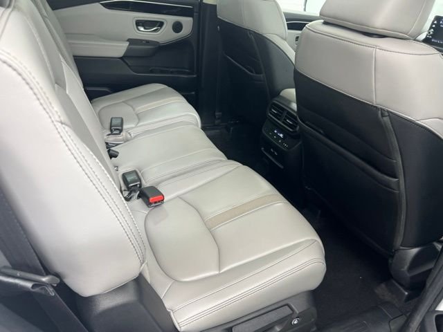 Used 2023 White Honda Touring image 23