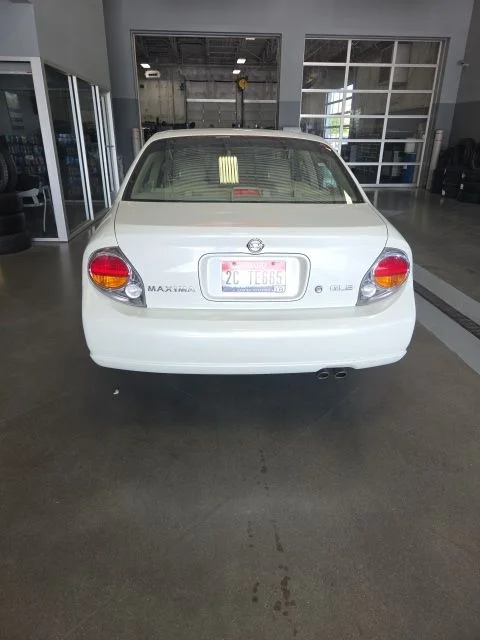 Used 2002 White Nissan GLE image 6
