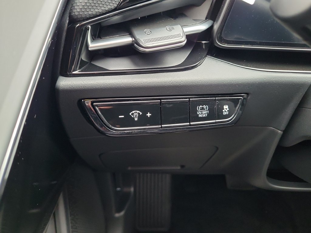 New 2026 Steel Gray Kia EX image 24