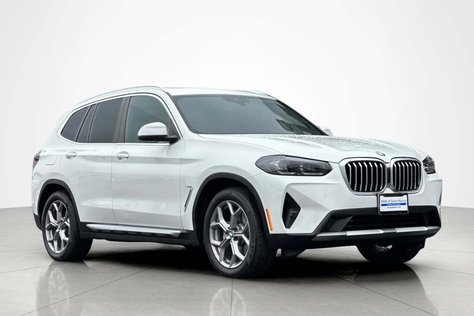 Used 2022 Mineral White Metallic BMW xDrive30i image 7
