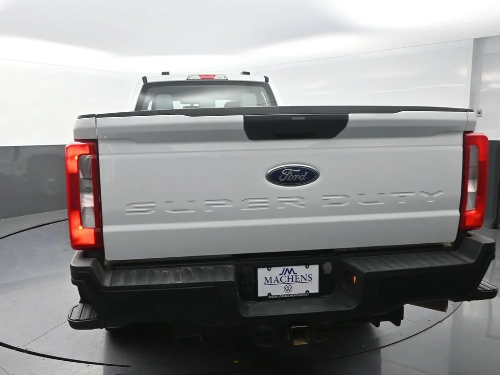 Used 2023 White Ford XL image 9