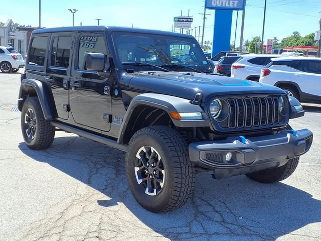 Used 2024  Jeep Rubicon image 5