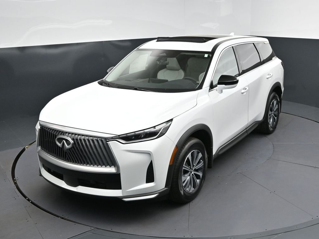 Certified Used 2026 White INFINITI PURE image 31