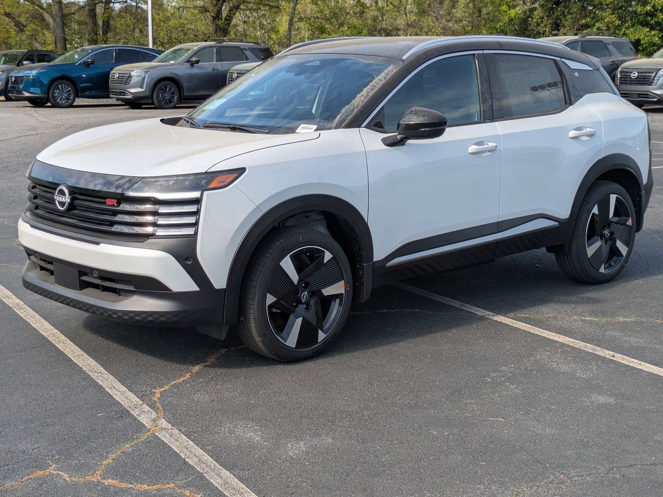 New 2026 White Nissan SR image 4