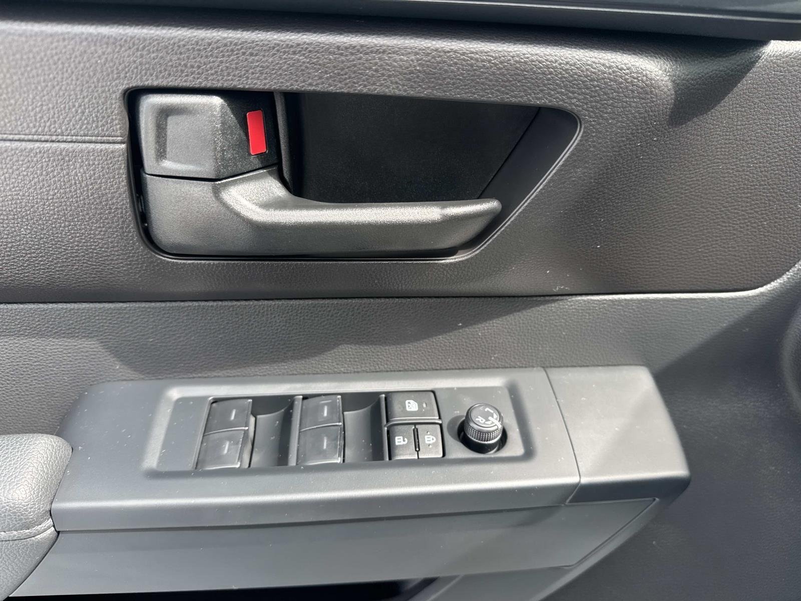 Used 2026 Ice Cap Toyota SR image 19