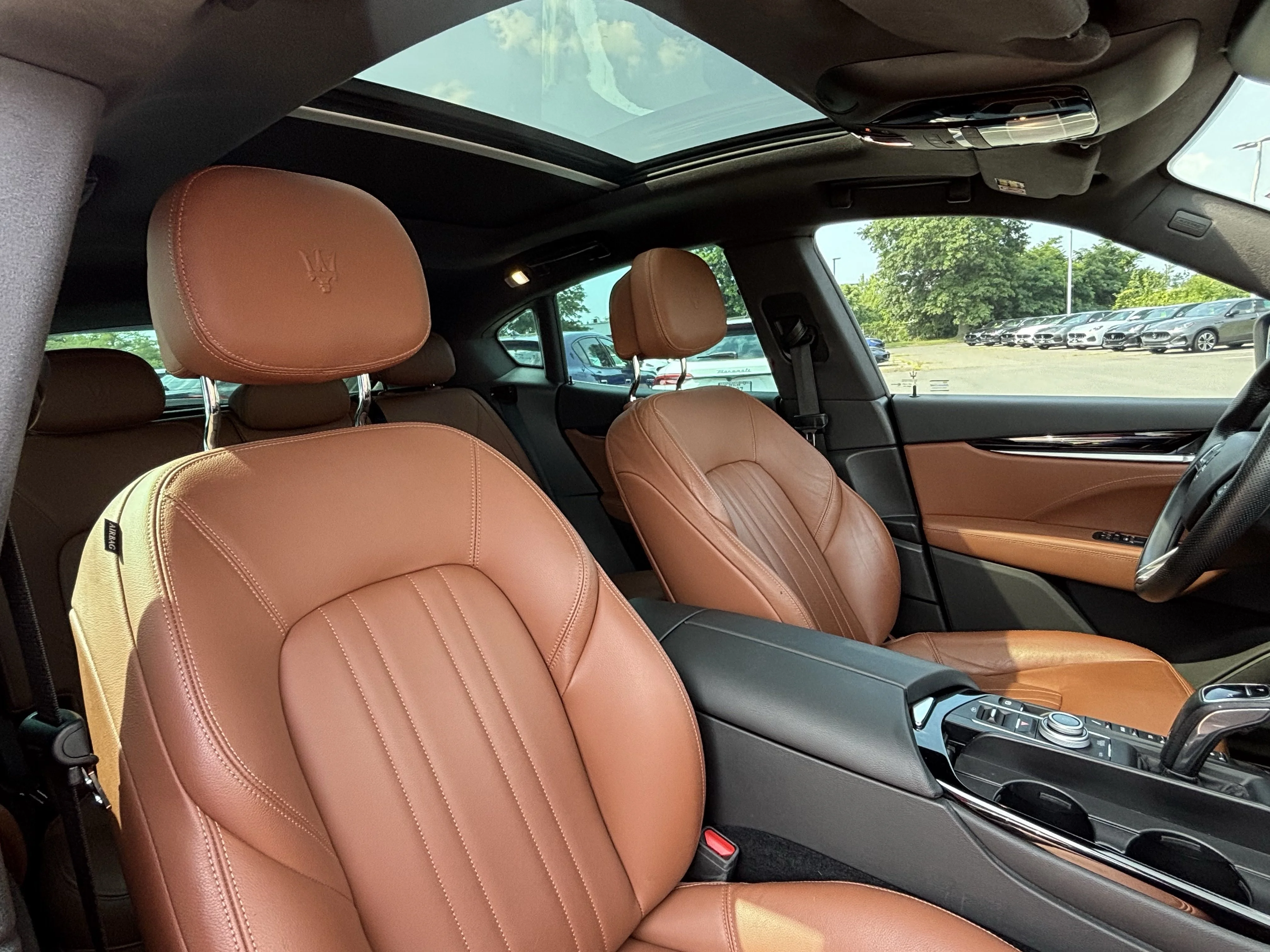 Used 2021 Blu Emozione Metallic Maserati S image 27