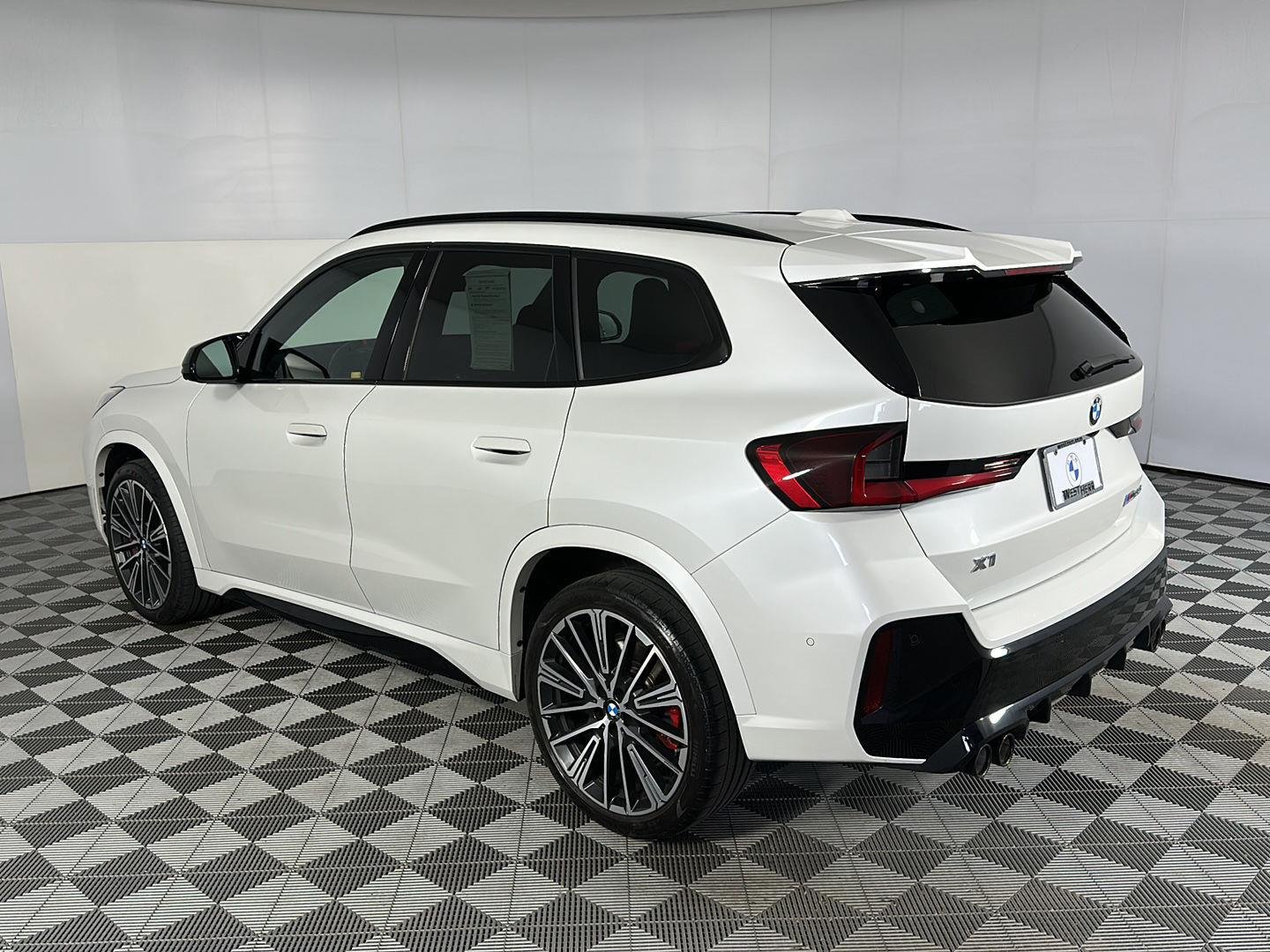Used 2024 Mineral White Metallic BMW M35i image 23
