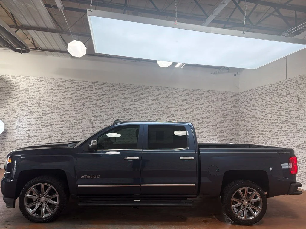 Used 2018 Centennial Blue Metallic Chevrolet LTZ image 4